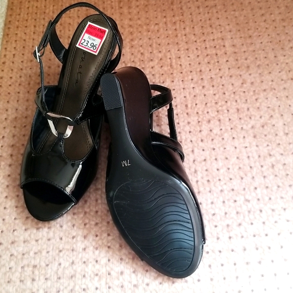 Sonata Black Patent Leather Sandal Open Toe Heel. Size 7 M. - Picture 3 of 4